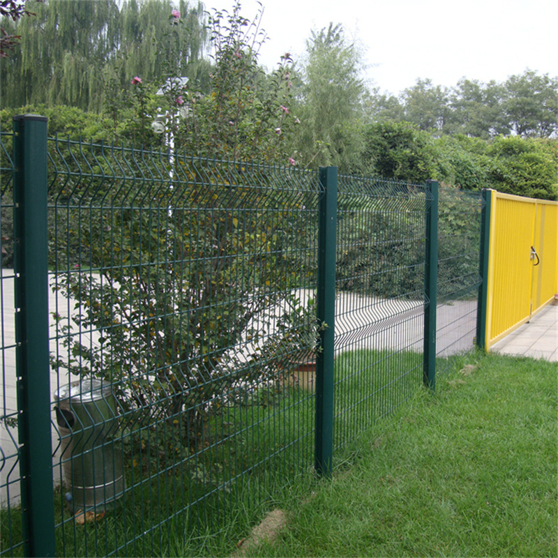 绿化护栏网——三角折弯护栏网