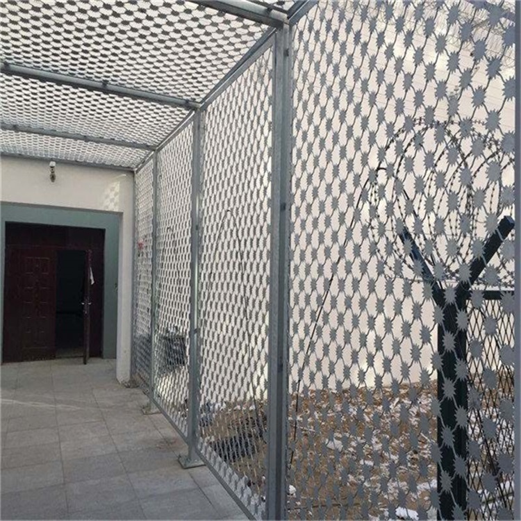 贵州监狱梅花刺片隔离网