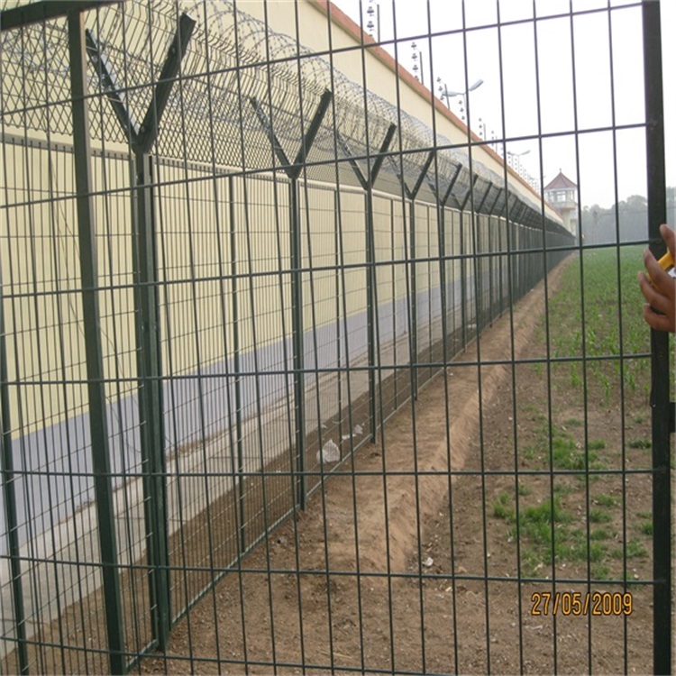 监狱围墙铁丝网