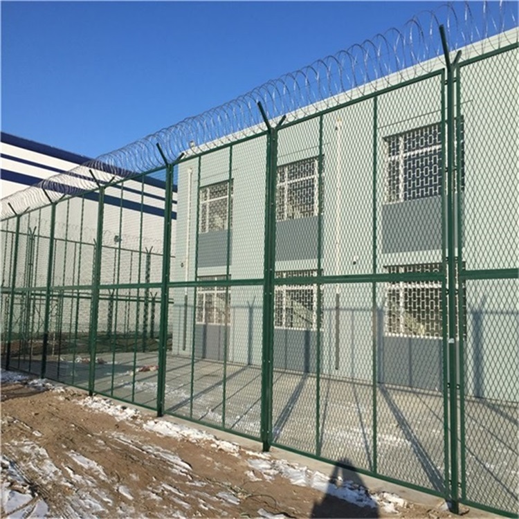 辽宁监狱放风区钢网墙