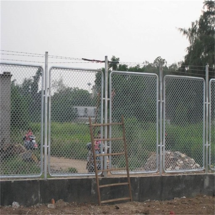 新疆白色海关港口保税区钢板网围栏
