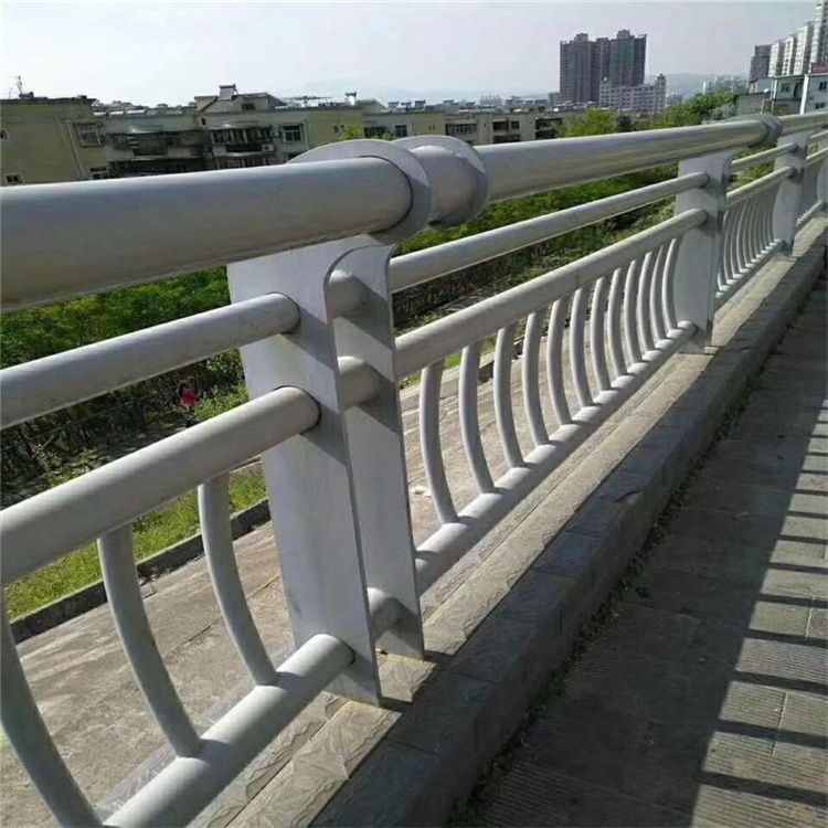 桥梁防护栏