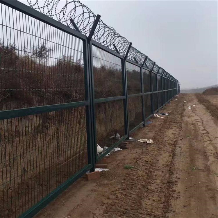 新疆飞机场外围隔离栅​