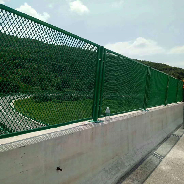 湖北桥梁上安装的防护网——桥梁防抛网