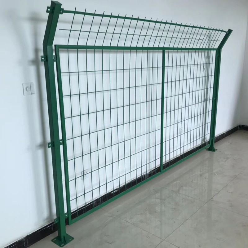 上海护栏网被用作围墙的优势有哪些