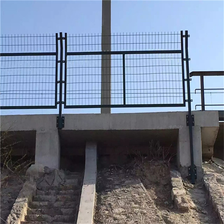 青海铁路护栏网损坏后如何维护